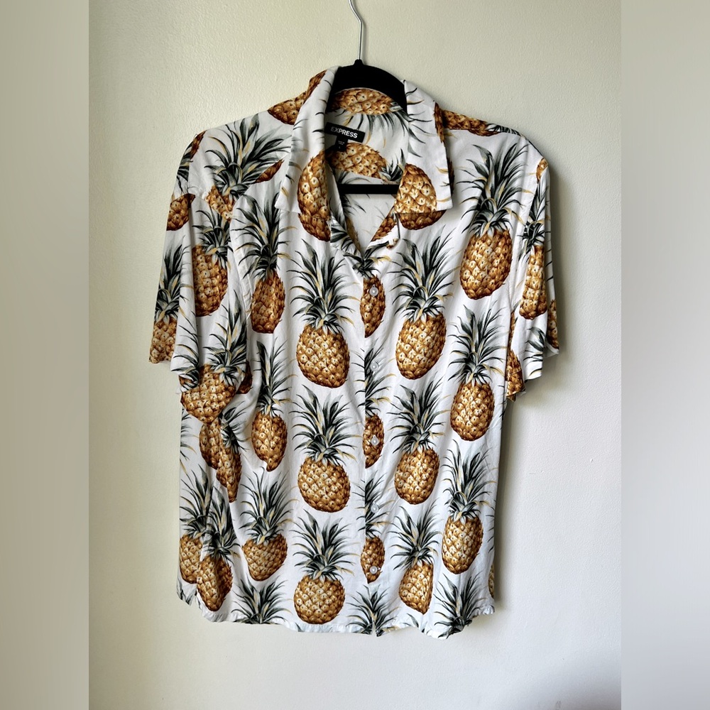 Pineapple shirt